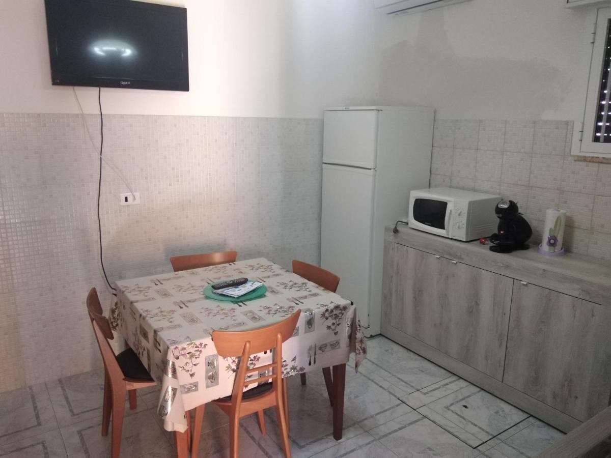 Casa Gialla Mare Del Salento Маруджо Экстерьер фото