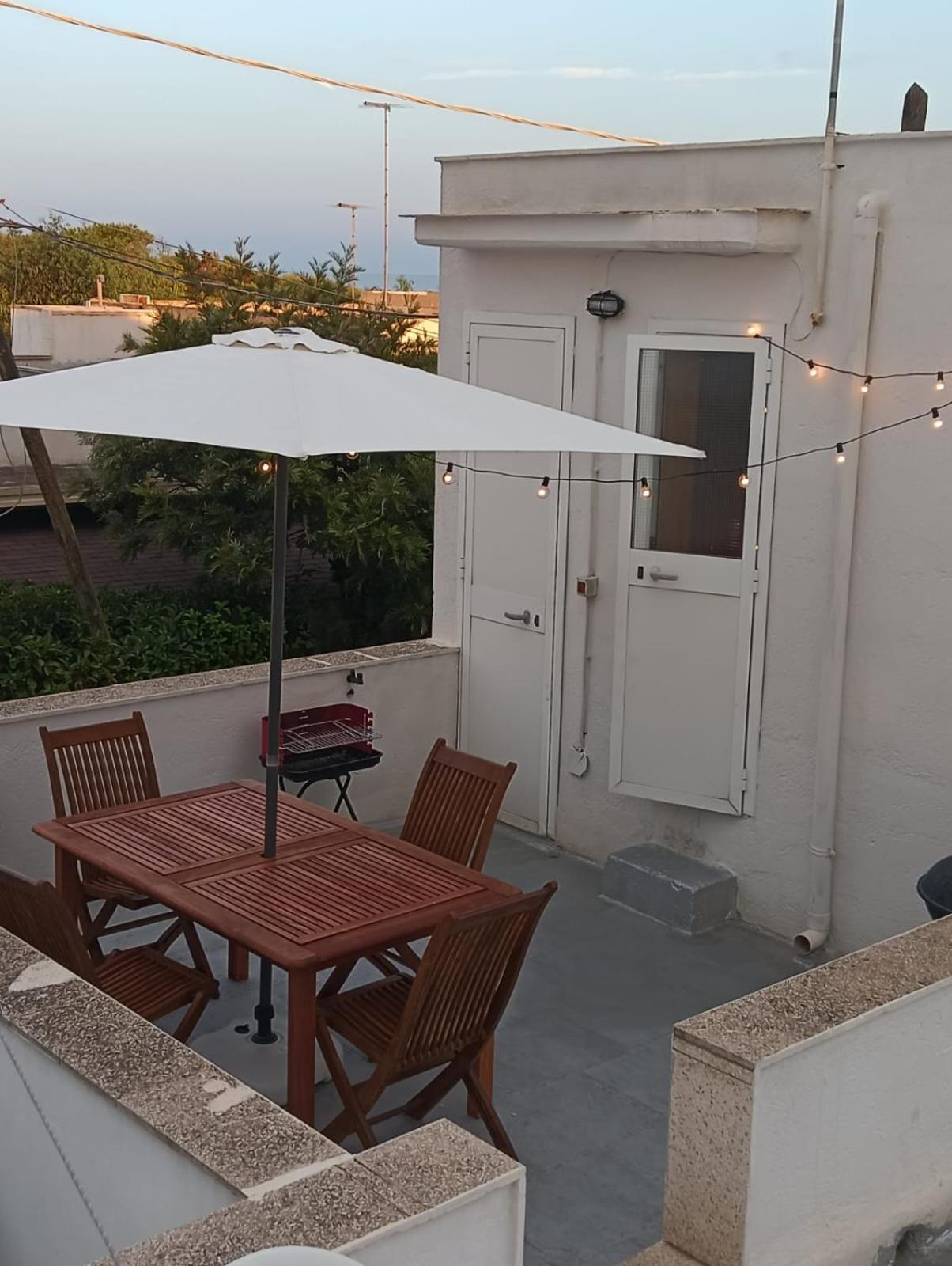 Casa Gialla Mare Del Salento Маруджо Экстерьер фото